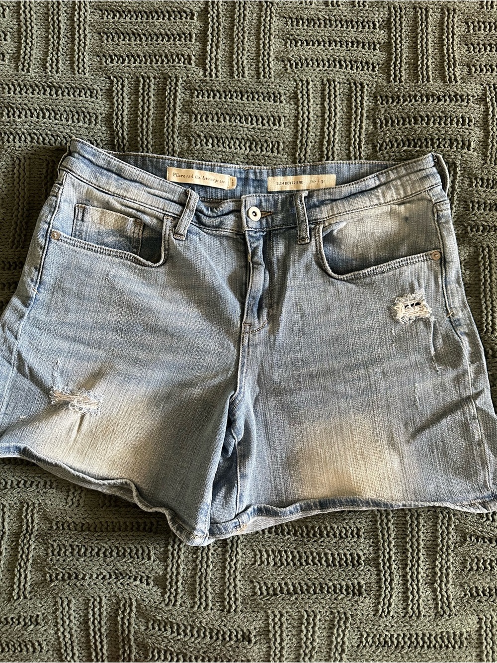 Pilcro by Anthro Slim Boyfriend shorts Size 31